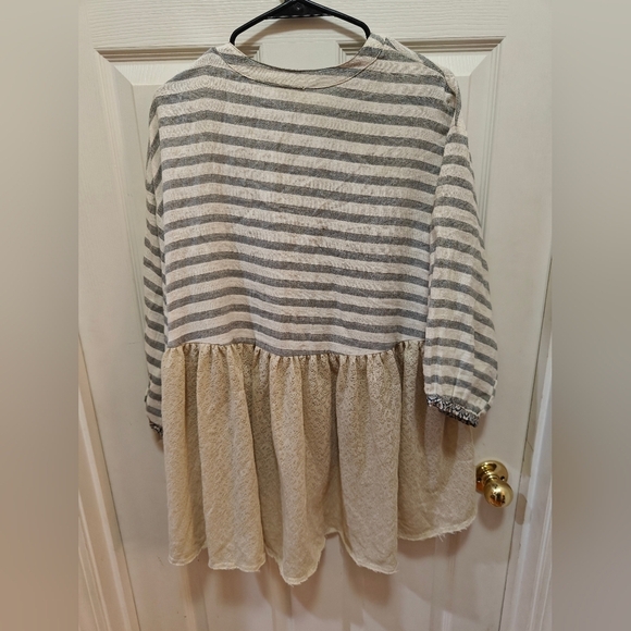 Flowy layered top - Picture 4 of 5